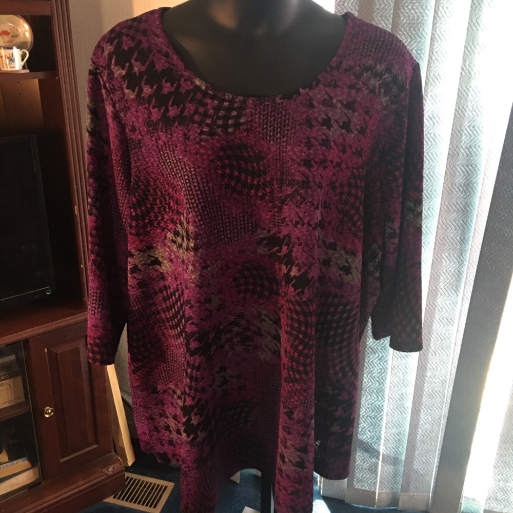 Purple 3/4 length sleeve textured tunic